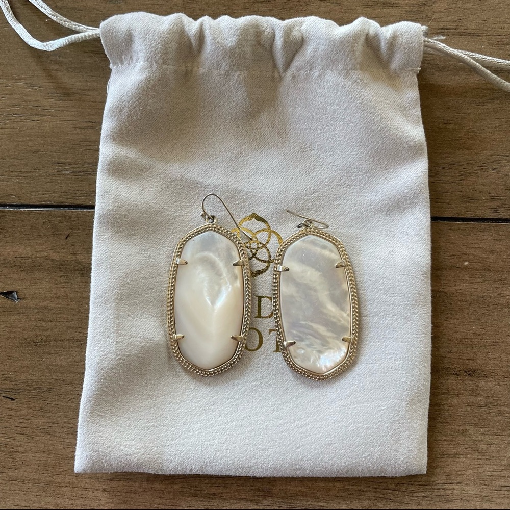 Kendra Scott Danielle earrings